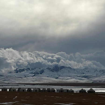 Yurt Camp Ali-Nur At Lake Song-Kol Юрточный Лагерь Али-Нур Озеро Сон-Куль Сон-Куль Кыргызстан Нарын Kyrgyzstan Naryn Ngoại thất bức ảnh