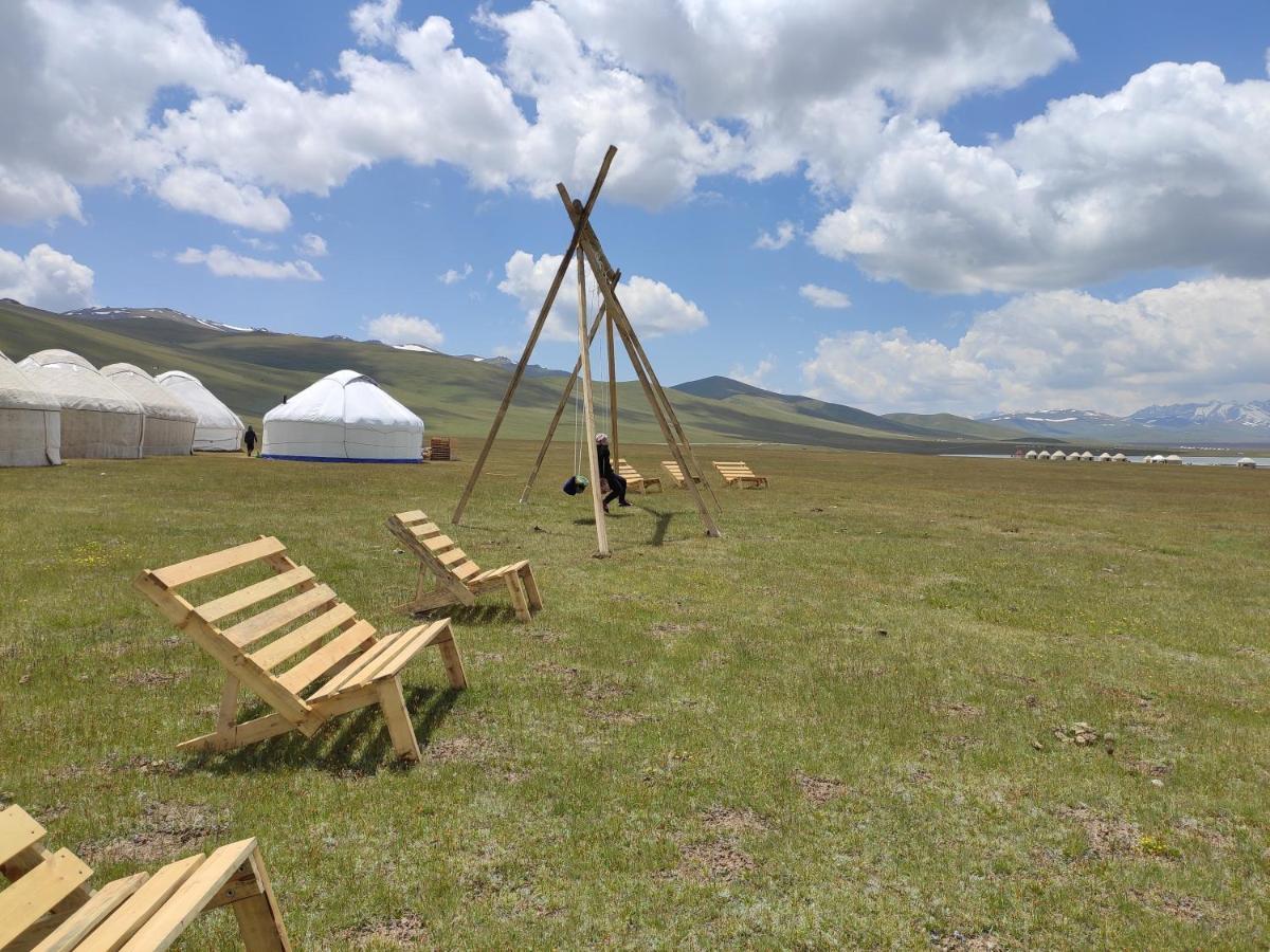 Yurt Camp Ali-Nur At Lake Song-Kol Юрточный Лагерь Али-Нур Озеро Сон-Куль Сон-Куль Кыргызстан Нарын Kyrgyzstan Naryn Ngoại thất bức ảnh