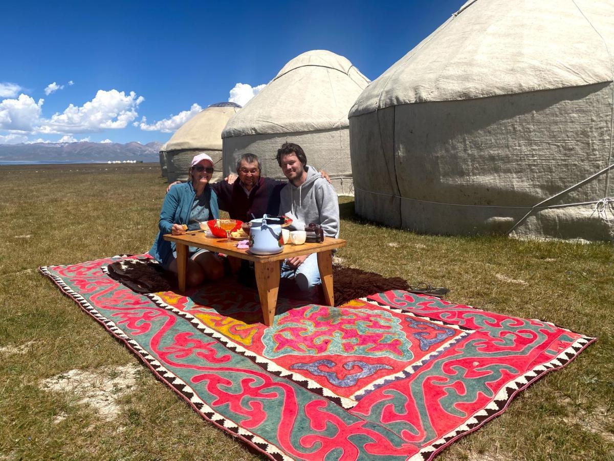 Yurt Camp Ali-Nur At Lake Song-Kol Юрточный Лагерь Али-Нур Озеро Сон-Куль Сон-Куль Кыргызстан Нарын Kyrgyzstan Naryn Ngoại thất bức ảnh