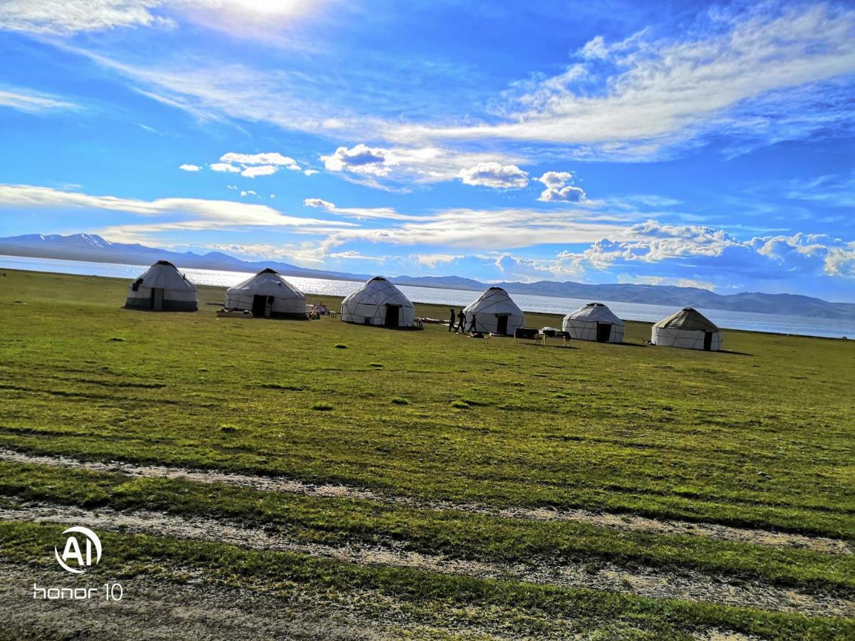 Yurt Camp Ali-Nur At Lake Song-Kol Юрточный Лагерь Али-Нур Озеро Сон-Куль Сон-Куль Кыргызстан Нарын Kyrgyzstan Naryn Ngoại thất bức ảnh