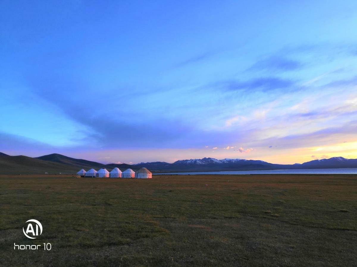 Yurt Camp Ali-Nur At Lake Song-Kol Юрточный Лагерь Али-Нур Озеро Сон-Куль Сон-Куль Кыргызстан Нарын Kyrgyzstan Naryn Ngoại thất bức ảnh
